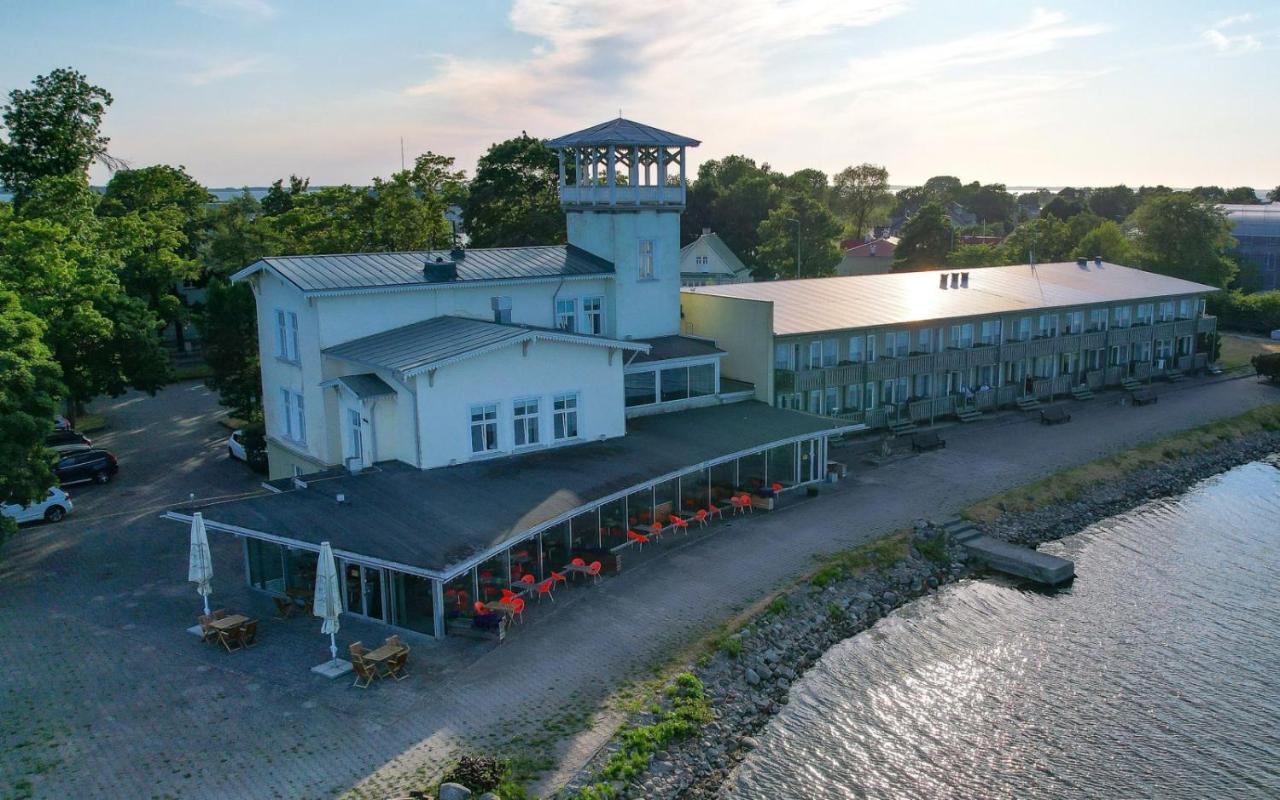 Hotel Promenaadi Haapsalu Dış mekan fotoğraf