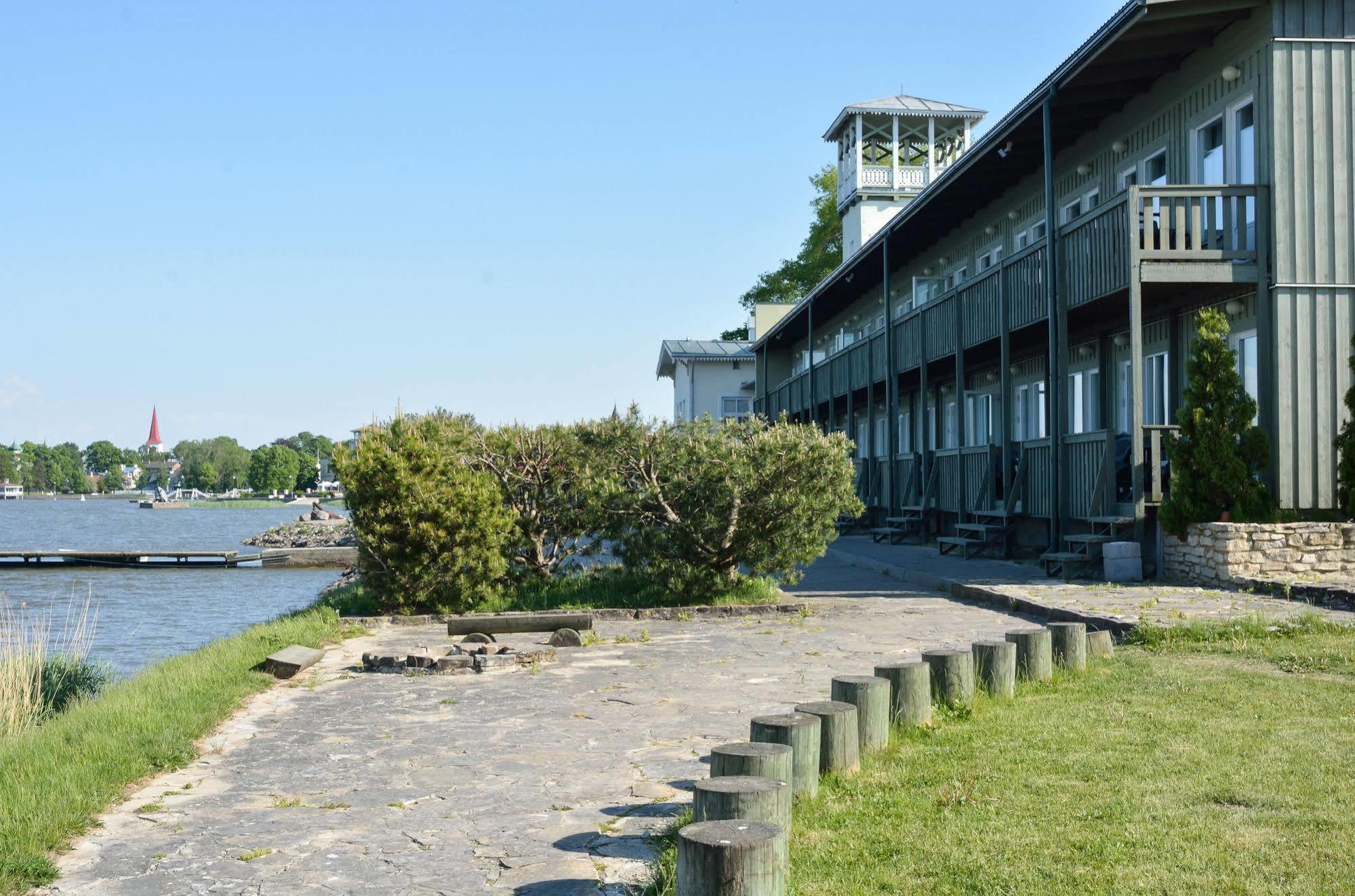 Hotel Promenaadi Haapsalu Dış mekan fotoğraf